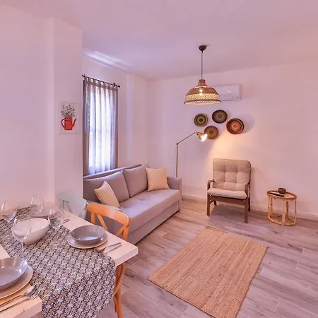 50 Meters To The Long Bazaar In Lavantakas 3 Square קס